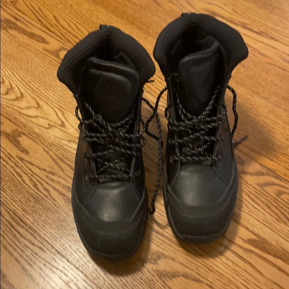 Men’s Nike Air Max Conquer ACG Watershield Boots